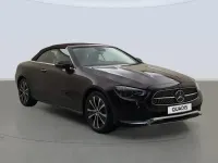 Usado Mercedes E220 194 CV (142 kW) 2021 Violeta Descapotable