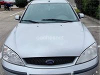 Usado Ford Mondeo Trend 130 CV (95 kW) 2002 Gris / plata Berlina
