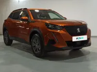 Usado Peugeot 2008 Style 100 CV (73 kW) 2021 Naranja SUV