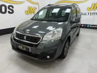 Usado Peugeot Partner Tepee Active 100 CV (73 kW) 2018 Negro Monovolumen