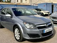 Usado Opel Astra Cosmo 150 CV (110 kW) 2006 Gris / plata Berlina