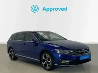 Usado VW Passat R-line 150 CV (110 kW) 2024 Azul Familiar