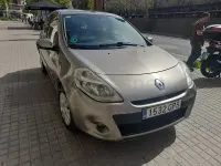 Usado Renault Clio II 100 CV (73 kW) 2009 Gris / plata Berlina