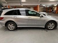 Usado Mercedes R280 190 CV (139 kW) 2008 Gris / plata Monovolumen