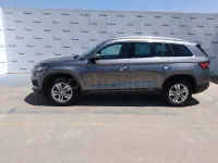 Usado Skoda Kodiaq Ambition 150 CV (110 kW) 2022 Gris / plata SUV