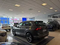 Usado VW Tiguan Sportline 190 CV (139 kW) 2017 Gris / plata SUV