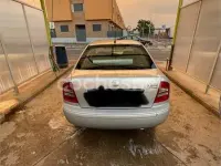 Usado Skoda Octavia Ambiente 90 CV (66 kW) 2003 Gris / plata Berlina