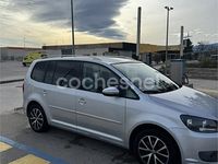 Usado VW Touran Advance 140 CV (102 kW) 2012 Gris / plata Monovolumen