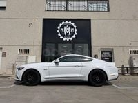 Usado Ford Mustang GT Fastback 419 CV (308 kW) 2018 Blanco Coupe