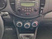 Usado Hyundai i10 Style 67 CV (49 kW) 2008 Amarillo Utilitario