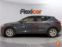 Usado Seat Leon Style 130 CV (95 kW) 2021 Gris / plata Berlina