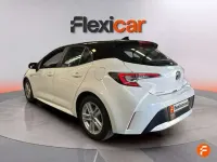 Usado Toyota Corolla Active 122 CV (89 kW) 2021 Blanco Berlina