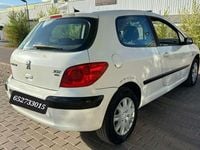 Usado Peugeot 307 90 CV (66 kW) 2007 Blanco Utilitario