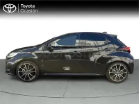 Usado Toyota Yaris Hybrid Sport 116 CV (85 kW) 2022 Negro Berlina