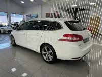 Usado Peugeot 308 SW Allure 130 CV (95 kW) 2021 Blanco Familiar