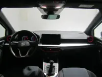 Usado Seat Arona FR 115 CV (84 kW) 2025 Gris SUV