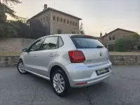 Usado VW Polo Advance 90 CV (66 kW) 2016 Plateado Utilitario