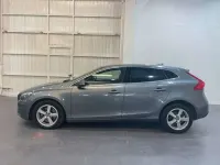 Usado Volvo V40 Momentum 115 CV (84 kW) 2015 Gris Utilitario