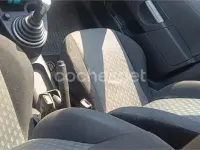 Usado Ford Fiesta 68 CV (50 kW) 2005 Blanco Utilitario