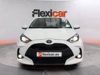 Usado Toyota Yaris Hybrid Style 116 CV (85 kW) 2022 Blanco Berlina