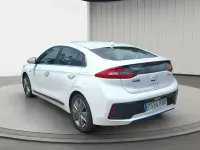 Usado Hyundai Ioniq 141 CV (103 kW) 2018 Blanco Utilitario