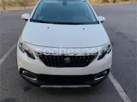 Usado Peugeot 2008 Allure 120 CV (88 kW) 2018 Blanco SUV