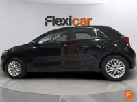 Usado Kia Rio 120 CV (88 kW) 2019 Negro Berlina