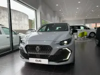 Nuevo Renault Clio V Evolution 114 CV (83 kW) 2026 Gris / plata Berlina