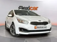 Usado Kia Ceed 136 CV (100 kW) 2018 Blanco Utilitario