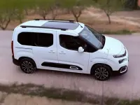Usado Citroën Berlingo Shine 131 CV (96 kW) 2019 Blanco Monovolumen