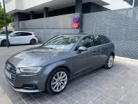 Usado Audi A3 116 CV (85 kW) 2018 Gris / plata Berlina