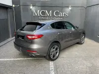 Usado Maserati Levante 350 CV (257 kW) 2019 Amarillo SUV
