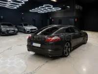 Usado Porsche Panamera 250 CV (183 kW) 2012 Negro Utilitario