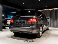 Usado Mercedes B180 109 CV (80 kW) 2016 Gris / plata Monovolumen