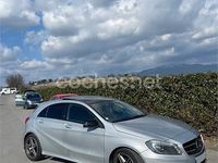 Usado Mercedes A200 AMG line 136 CV (100 kW) 2015 Gris / plata Berlina