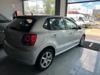 Usado VW Polo Advance 75 HP (55 kW) 2010 Cinzento Citadino