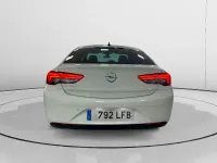 Usado Opel Insignia 140 CV (102 kW) 2020 Blanco Berlina