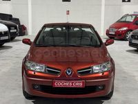 Usado Renault Mégane Cabriolet Dynamique 110 CV (80 kW) 2008 Granate Descapotable
