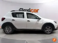 Usado Dacia Sandero Comfort 90 CV (66 kW) 2019 Blanco Berlina