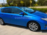 Usado Toyota Auris Hybrid Advance 136 CV (100 kW) 2014 Azul Berlina