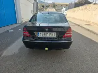 Usado Mercedes C220 Elegance 150 CV (110 kW) 2004 Negro Berlina