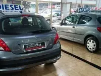 Usado Peugeot 207 92 CV (67 kW) 2010 Gris / plata Berlina