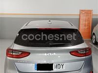 Usado Kia Ceed 120 CV (88 kW) 2023 Gris / plata Utilitario