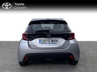 Usado Toyota Yaris Hybrid Active 116 CV (85 kW) 2024 Gris Utilitario