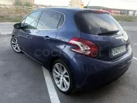 Usado Peugeot 208 Allure 120 CV (88 kW) 2014 Azul Utilitario