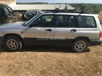 Usado Subaru Forester 125 CV (91 kW) 1999 Gris / plata SUV