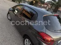 Usado Peugeot 208 GT-line 100 CV (73 kW) 2016 Gris / plata Utilitario