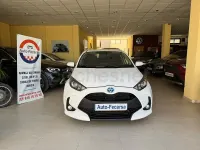 Usado Toyota Yaris Hybrid Business Edition 116 CV (85 kW) 2023 Blanco Berlina
