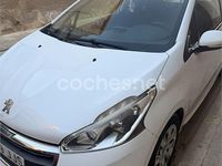 Usado Peugeot 208 Active 75 CV (55 kW) 2015 Blanco Utilitario