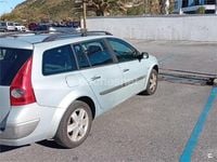 Usado Renault Mégane GrandTour Dynamique 120 CV (88 kW) 2003 Gris / plata Familiar